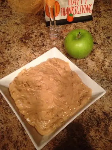 A creamy and delicious dip to pair it with green apples slices.